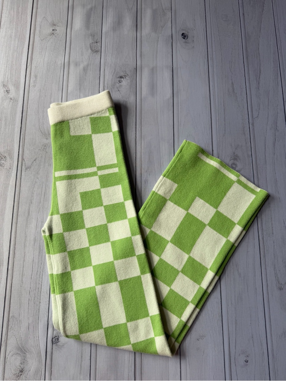 Princess  Polly Athina  green white checkerboard pull on knit pants. XS/S